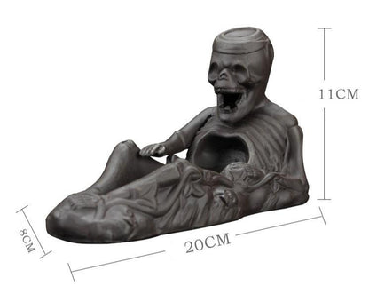 2020  New design Skull Backfolw Incense Burner Fashion Halloween Gift Retro Incense Holder Home Décor Home Air Freshener for Yoga and Reading